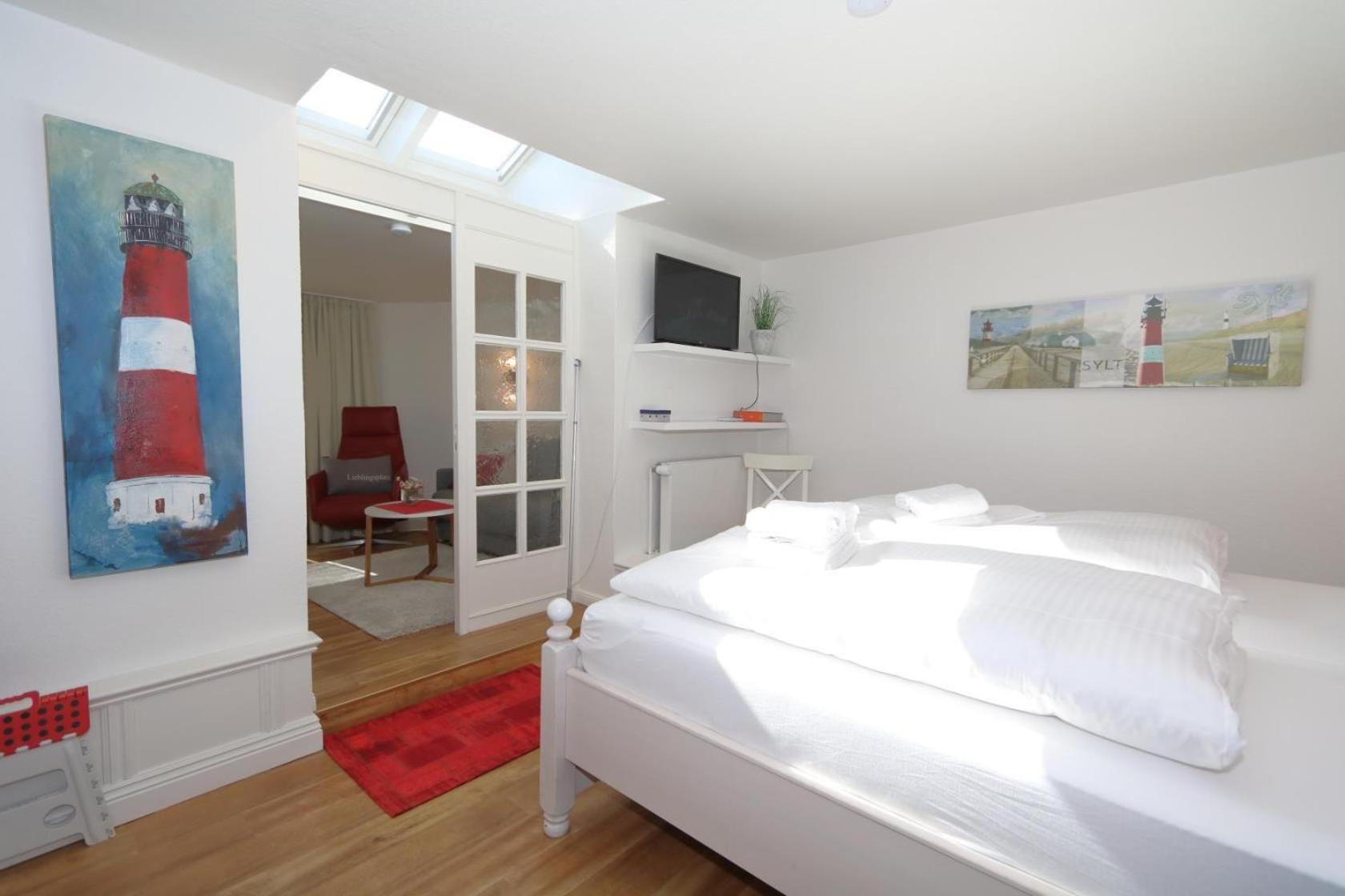 Friesenhaus, App. 3 *